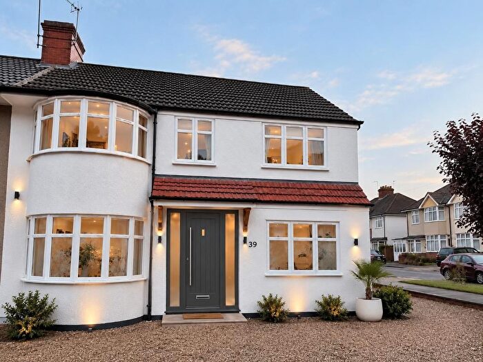 5 Bedroom End Of Terrace House To Rent In Saxville Road, Orpington, Kent, BR5