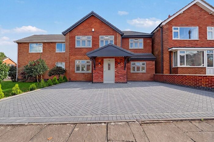 4 Bedroom Semi-Detached House For Sale In Barmouth Avenue, Leicester, LE2
