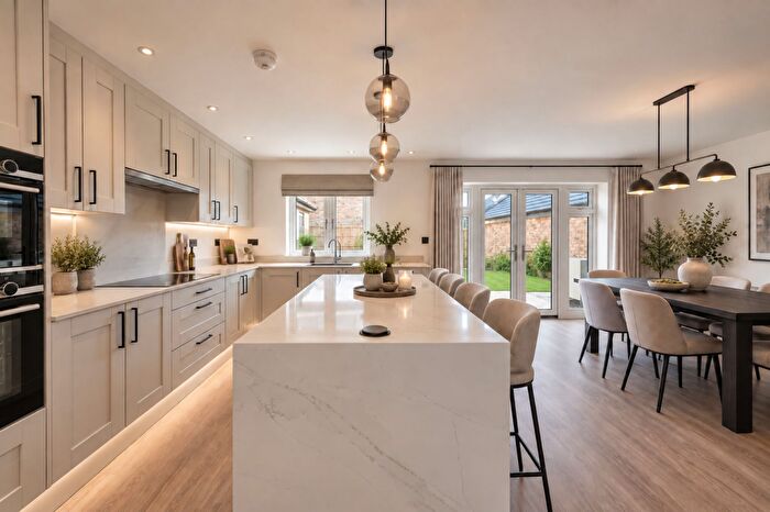 4 Bedroom Detached House For Sale In Russell Road, Toddington, LU5