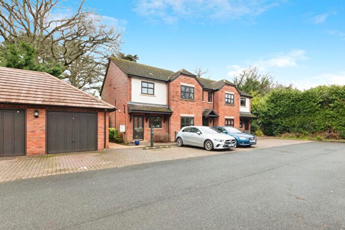 2 Bedroom House To Rent In The Tudors, Lode Lane, Solihull, B91