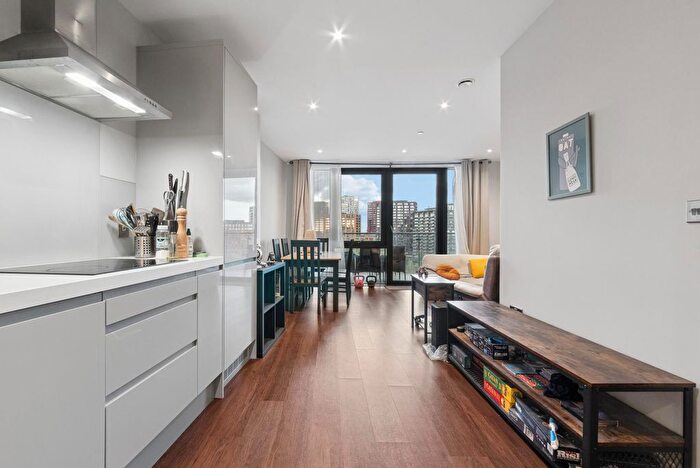 2 Bedroom Flat For Sale In Handlebury House, Leamouth Road, London, E14