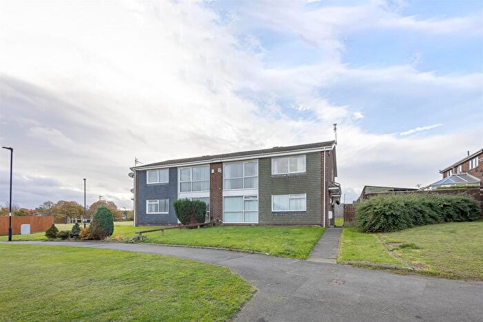 2 Bedroom Flat To Rent In Knightside Walk, Chapel Park, Newcastle Upon Tyne, NE5