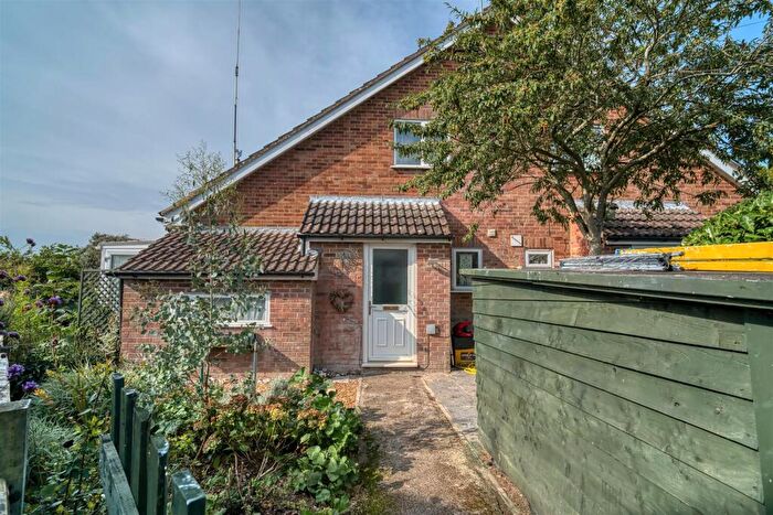 1 Bedroom Terraced House For Sale In Blackmore Road, Shaftesbury, SP7