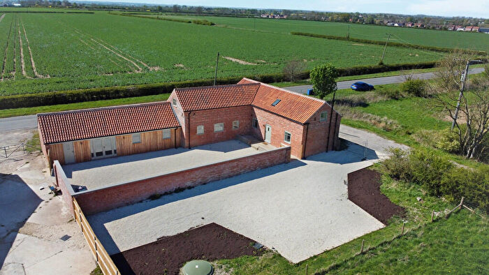 4 Bedroom Barn Conversion To Rent In Mill Lane, Middle Rasen, Market Rasen., LN8