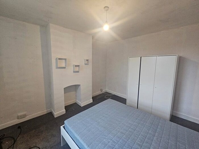 Flat To Rent In Charles Street, Maidstone, ME16