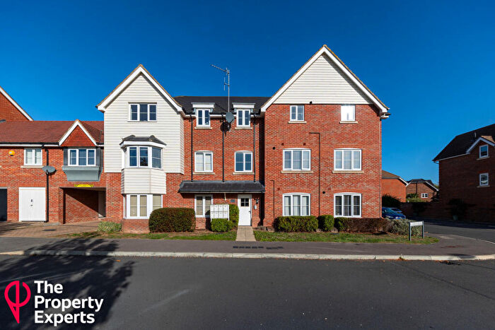 2 Bedroom Apartment For Sale In Jasmine Square, Reading, RG5