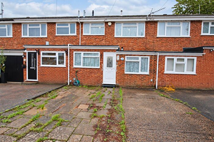 3 Bedroom Terraced House For Sale In Andover Close, Tilehurst, Reading, RG31