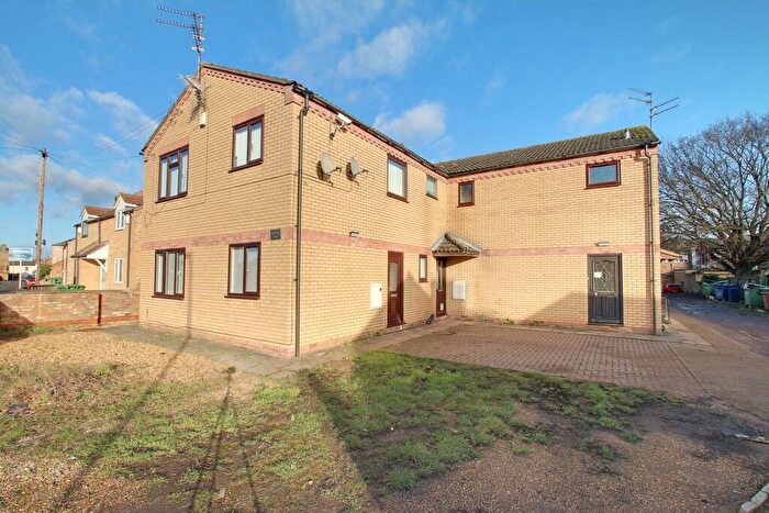 1 Bedroom Apartment For Sale In Railway Lane, Chatteris, PE16