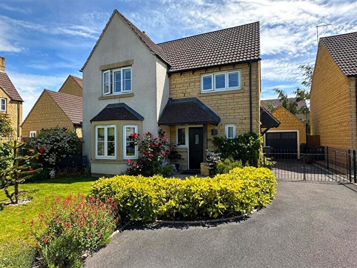 4 Bedroom Detached House For Sale In Barrington Court, Sutton Benger, Chippenham, SN15