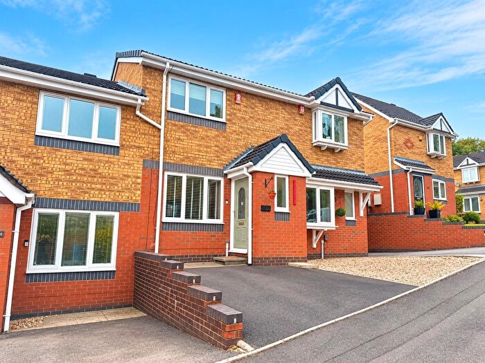 2 Bedroom Town House For Sale In Shelburne Street, Stoke-On-Trent, Staffordshire, ST4