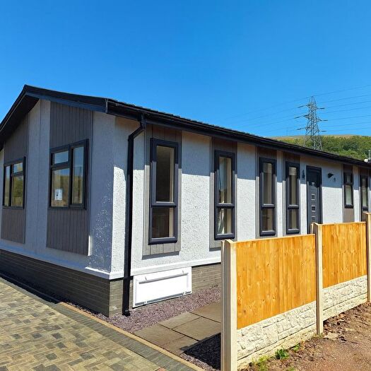2 Bedroom Mobile/park Home For Sale In Pont Pentre Park, Upper Boat, Pontypridd, CF37