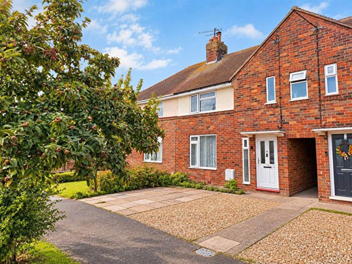 3 Bedroom Terraced House For Sale In Ridgmont, Deanshanger, Milton Keynes, MK19