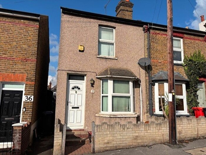 2 Bedroom End Of Terrace House For Sale In Hillside, Slough, Berkshire, SL1