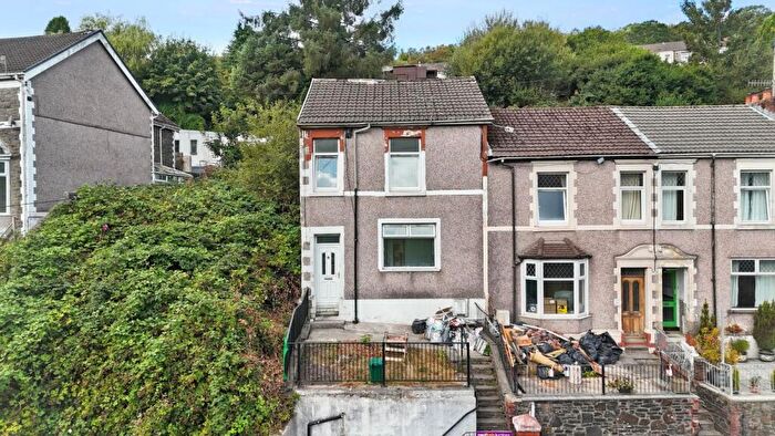 3 Bedroom End Of Terrace House For Sale In Penrhys Road, Tylorstown, Ferndale, Mid Glamorgan, CF43