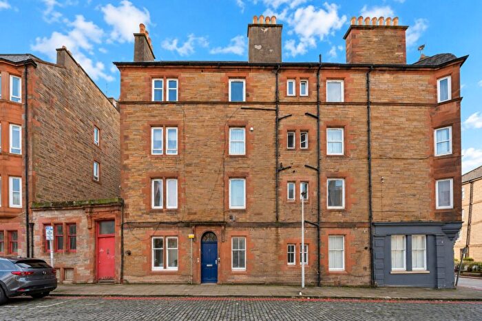 2 Bedroom Flat For Sale In Hermand Crescent, Edinburgh, EH11