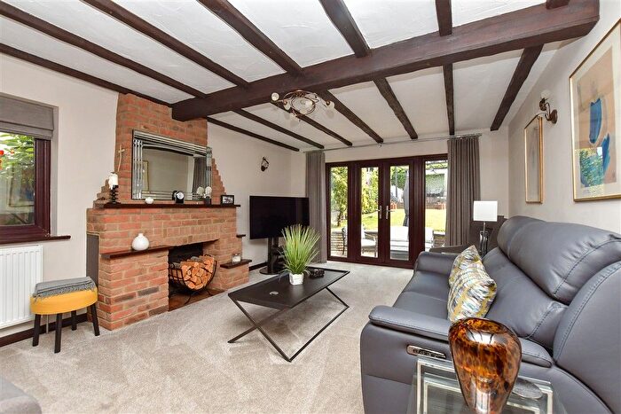 4 Bedroom Detached House For Sale In Capstone Road, Gillingham, Kent, ME7