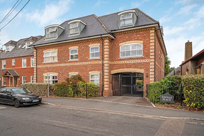 1 Bedroom Flat For Sale In Victoria Street, Englefield Green, Egham, Surrey, TW20