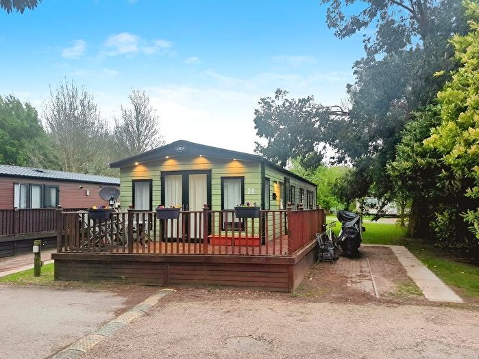 2 Bedroom Mobile/park Home For Sale In Silverhill, Lutton Gowts, Lutton, Spalding, PE12