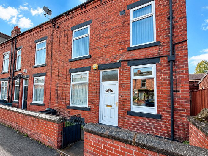 2 Bedroom End Of Terrace House To Rent In Cow Close Road, Leeds, LS12