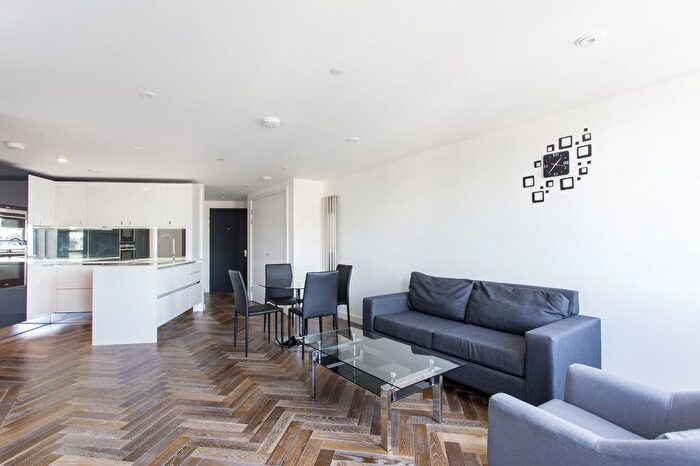 2 Bedroom Flat To Rent In Eagle Point, City Road, London, EC1V
