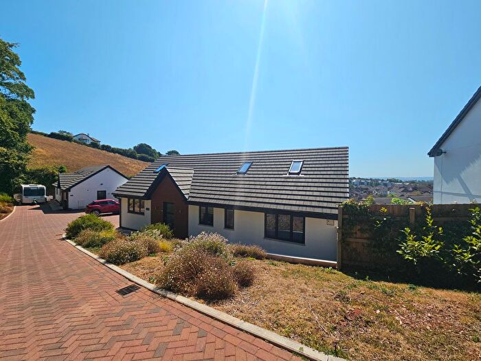 4 Bedroom Detached Bungalow To Rent In Montserrat Rise, Torquay, TQ2