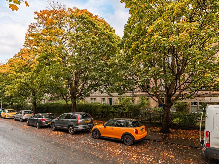 3 Bedroom Flat For Sale In / Gladstone Terrace, Edinburgh, EH9