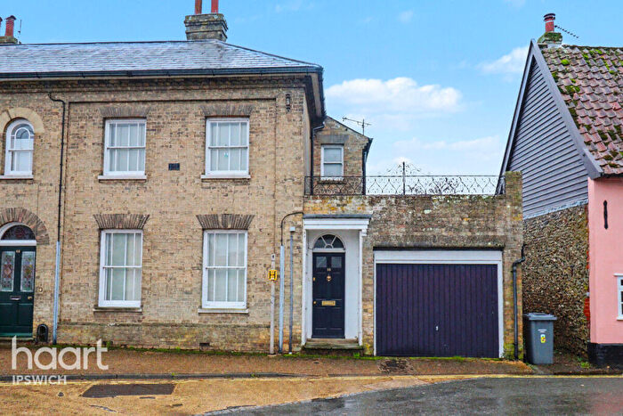 3 Bedroom End Of Terrace House For Sale In High Street, Woodbridge, IP13