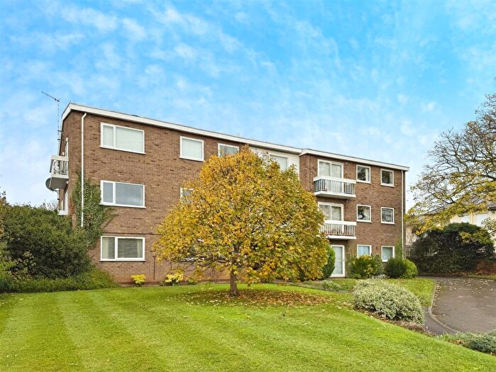 1 Bedroom Apartment For Sale In Warwick Court, Warwick Road, Stratford-upon-Avon, CV37