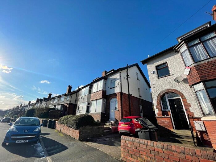 5 Bedroom Semi-Detached House To Rent In Ash Road, Headingley, Leeds, West Yorkshire, LS6