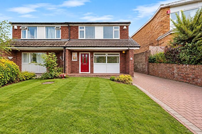3 Bedroom Semi-Detached House For Sale In Chalky Bank, Gravesend, Kent, DA11