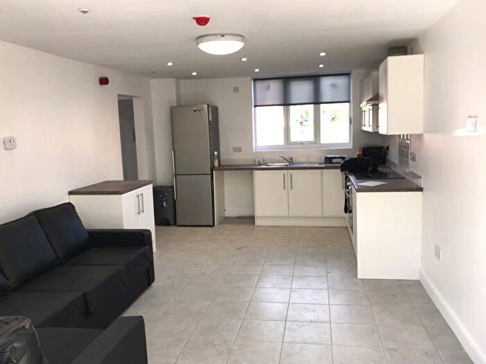 5 Bedroom Property To Rent In Water Mill Close, B29