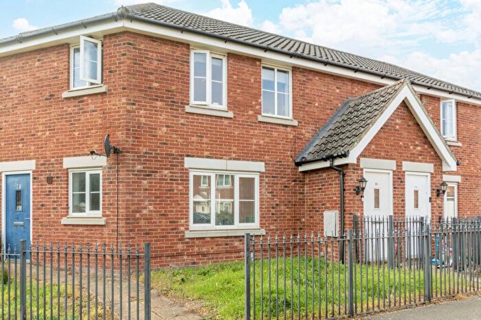 2 Bedroom Flat For Sale In Lobelia Lane, Norwich, NR4