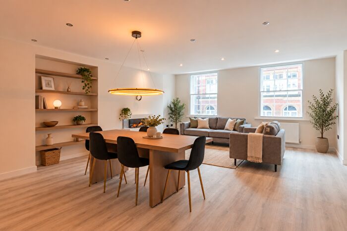 2 Bedroom Flat To Rent In Park Place, Leeds, LS1