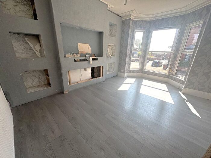 5 Bedroom Terraced House For Sale In Sholebroke Place, Chapeltown, Leeds, LS7