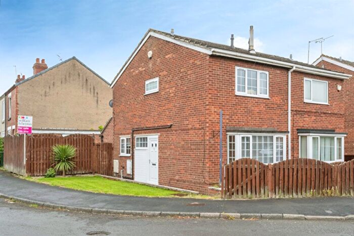 2 Bedroom Semi-Detached House For Sale In Belvedere Close, Askern, Doncaster, DN6