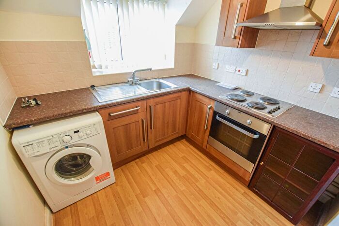 2 Bedroom Flat To Rent In Little Moss Lane, Clifton, Swinton, Manchester, M27