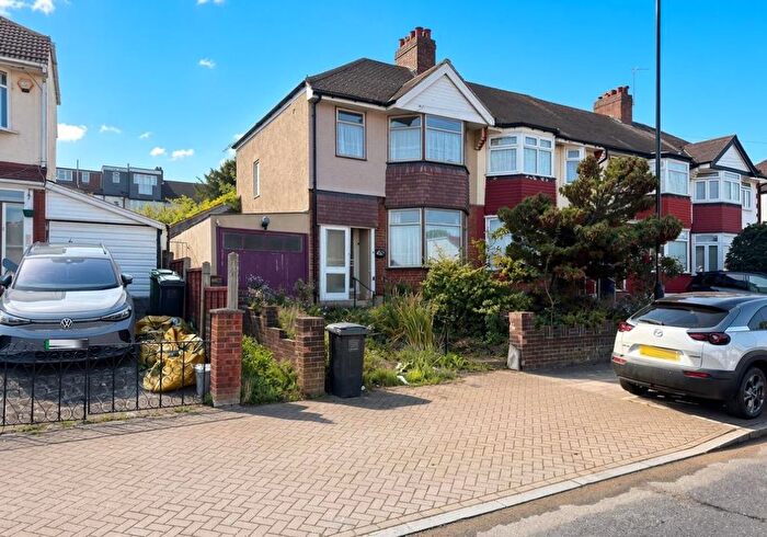 3 Bedroom Semi-Detached House For Sale In Dunkery Road, Mottingham, London, SE9