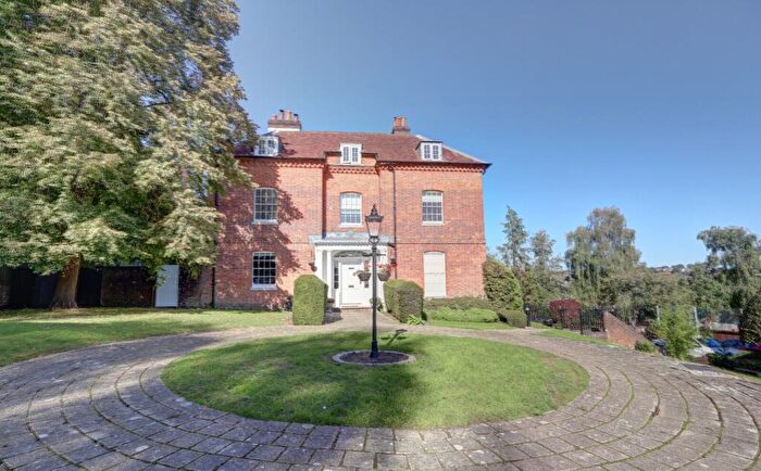 2 Bedroom Apartment To Rent In Rutland Street, High Wycombe, Buckinghamshire, HP11