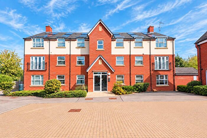 2 Bedroom Apartment For Sale In Tyne Way, Rushden, Northamptonshire, NN10