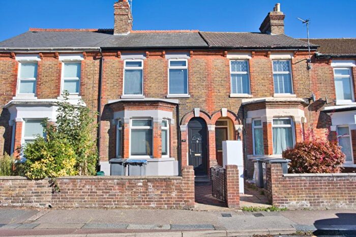3 Bedroom Terraced House For Sale In Elms Vale Road, Dover, Kent, CT17