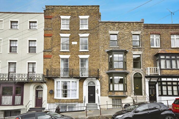 1 Bedroom Flat For Sale In Trinity Square, Margate, CT9