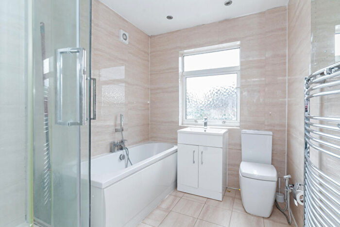 3 Bedroom Semi-Detached House To Rent In The Fairway, Ruislip, HA4