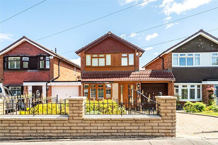 3 Bedroom Link Detached House For Sale In Whitehorse Road, Walsall, West Midlands, WS8