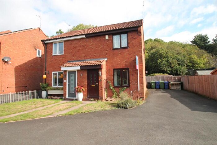 2 Bedroom Semi-Detached House For Sale In Wellfield Gardens, Dudley, DY2