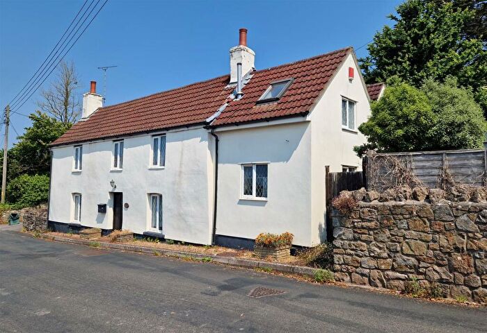 3 Bedroom Detached House For Sale In Shiplate Road, Bleadon, BS24