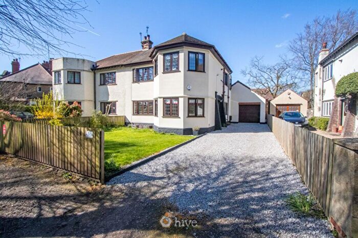 4 Bedroom Semi-Detached House For Sale In The Grove, Wheatley Hills, Doncaster, DN2