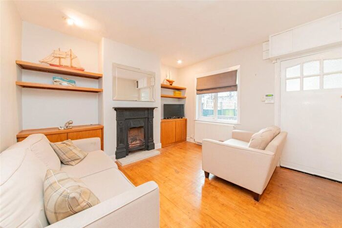 2 Bedroom Terraced House To Rent In Burroughs Gardens, London, NW4