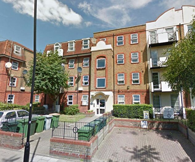 1 Bedroom Studio To Rent In Memorial Avenue, London, E15