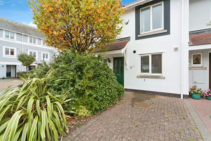 3 Bedroom Detached House To Rent In Gwynt Y Mor, Aberconwy, LL32