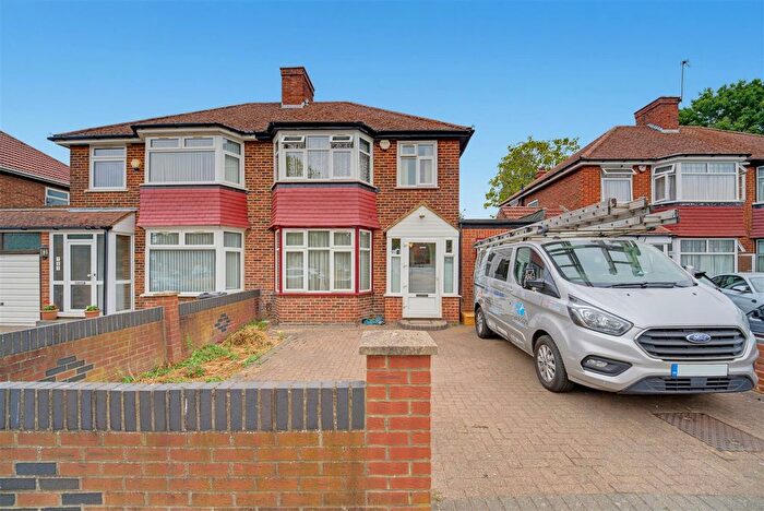 4 Bedroom Semi-Detached House For Sale In Firs Drive, Hounslow, TW5